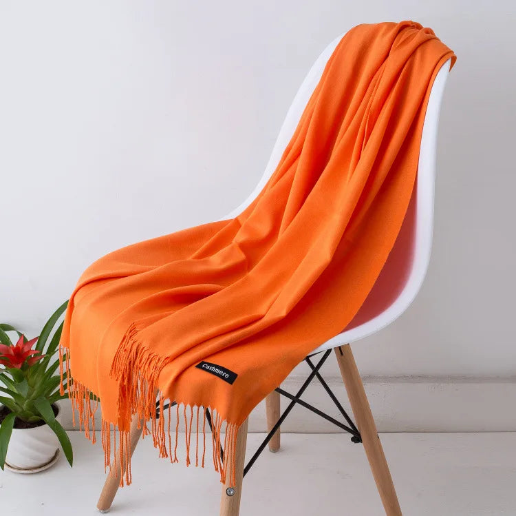 Women's luxurious soft scarf in premium materials, versatile elegant design for casual and formal wear