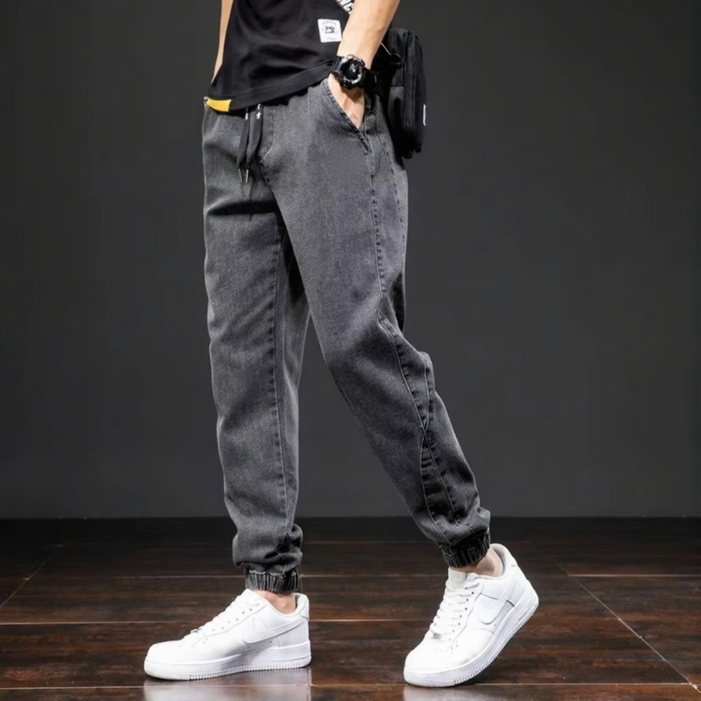 Men's black blue cargo denim jogger pants relaxed fit with multi-pocket streetwear design