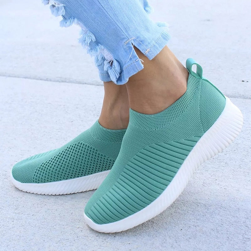 Breakdown sneakers neutral tones modern silhouette cushioned sole for all-day comfort and versatile wear