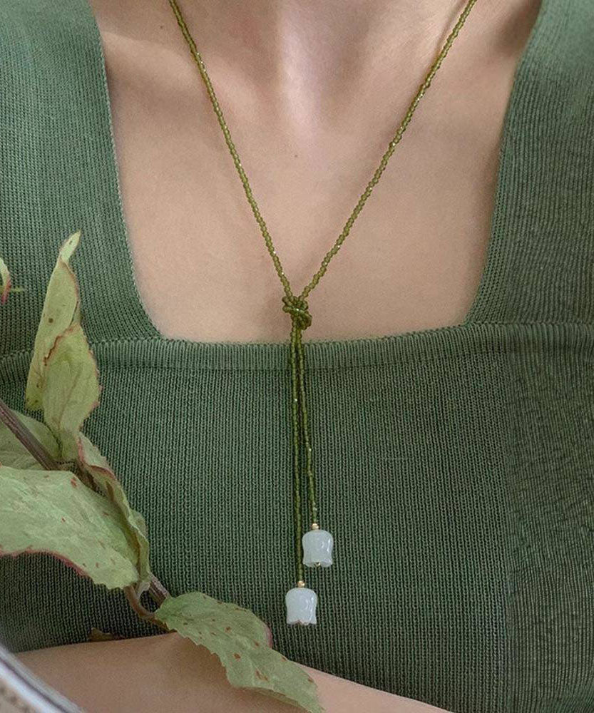 Collier pendentif en perles de muguet en cristal vert tissé à la main - Urbann-Vibe