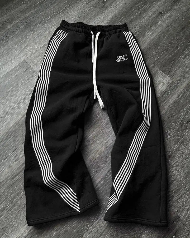 Men's loose fit striped sweatpants retro vintage design bold side stripes ultra comfort activewear