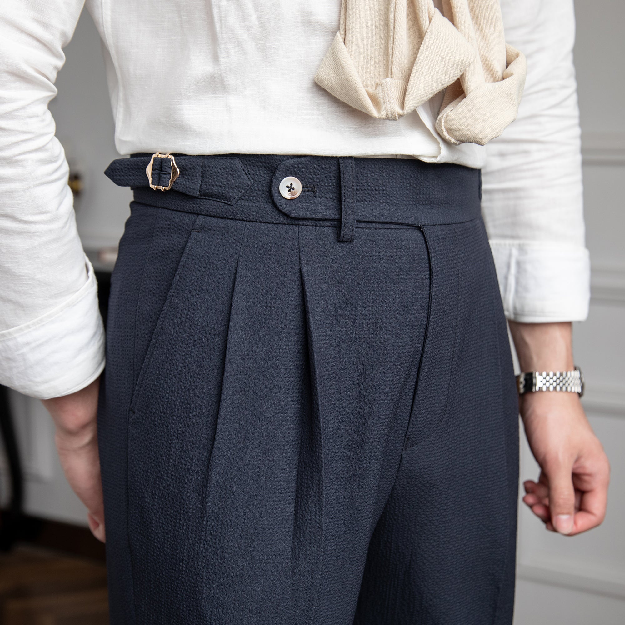 Men's tailored pleated trousers structured fit sharp pleats office-ready all-day comfort classic style