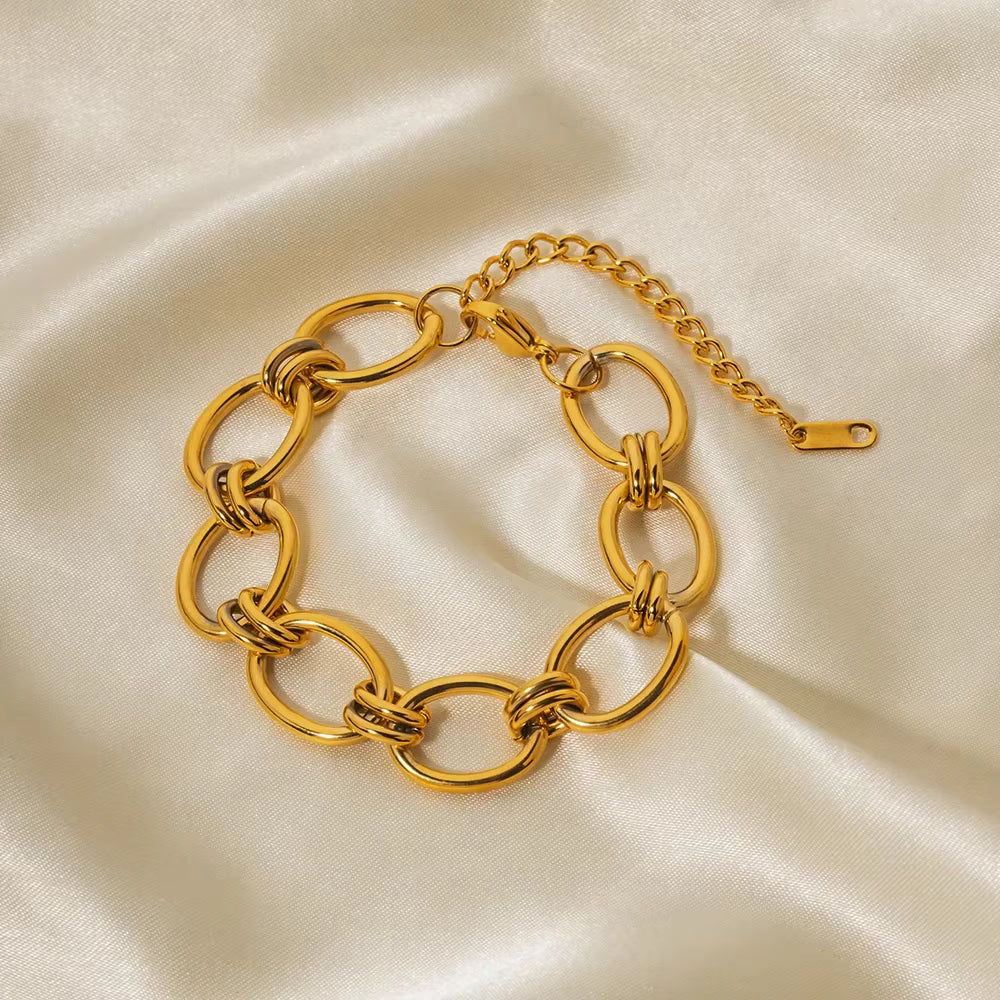 Amari unisex loop chain link bracelet high-polish stainless steel gold silver oversized oval links