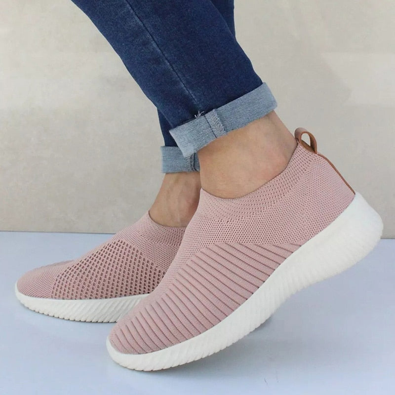 Breakdown fashion-forward sneakers in versatile colorway with contemporary silhouette and durable all-day comfort design