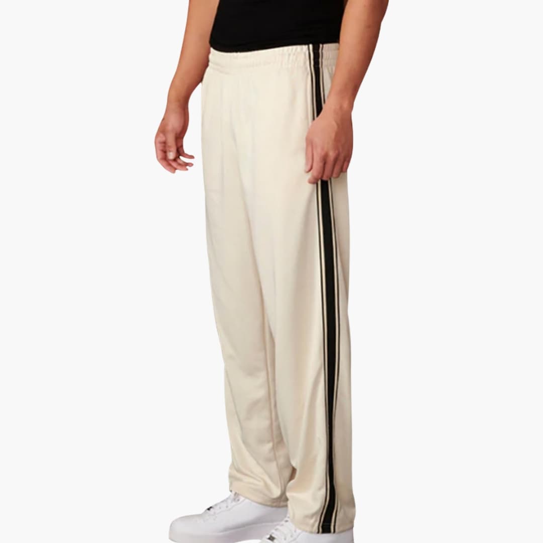 Men's straight-cut training pants with side stripes, elastic waistband, athletic fit for workouts