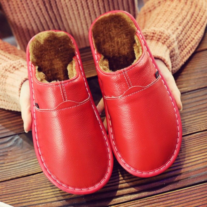 Waterproof synthetic leather wide-fit slippers in neutral tones, cozy cold-weather style with moisture-proof upper