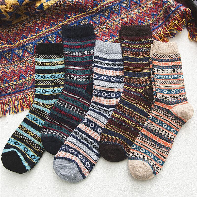 Nordic wool blend winter socks five-pair set with breathable knit and classic patterned design