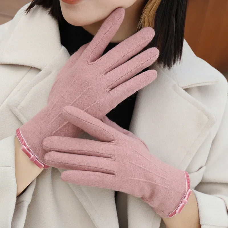 Women's ivory cashmere gloves slim elegant fit with touchscreen-compatible fingertips for winter