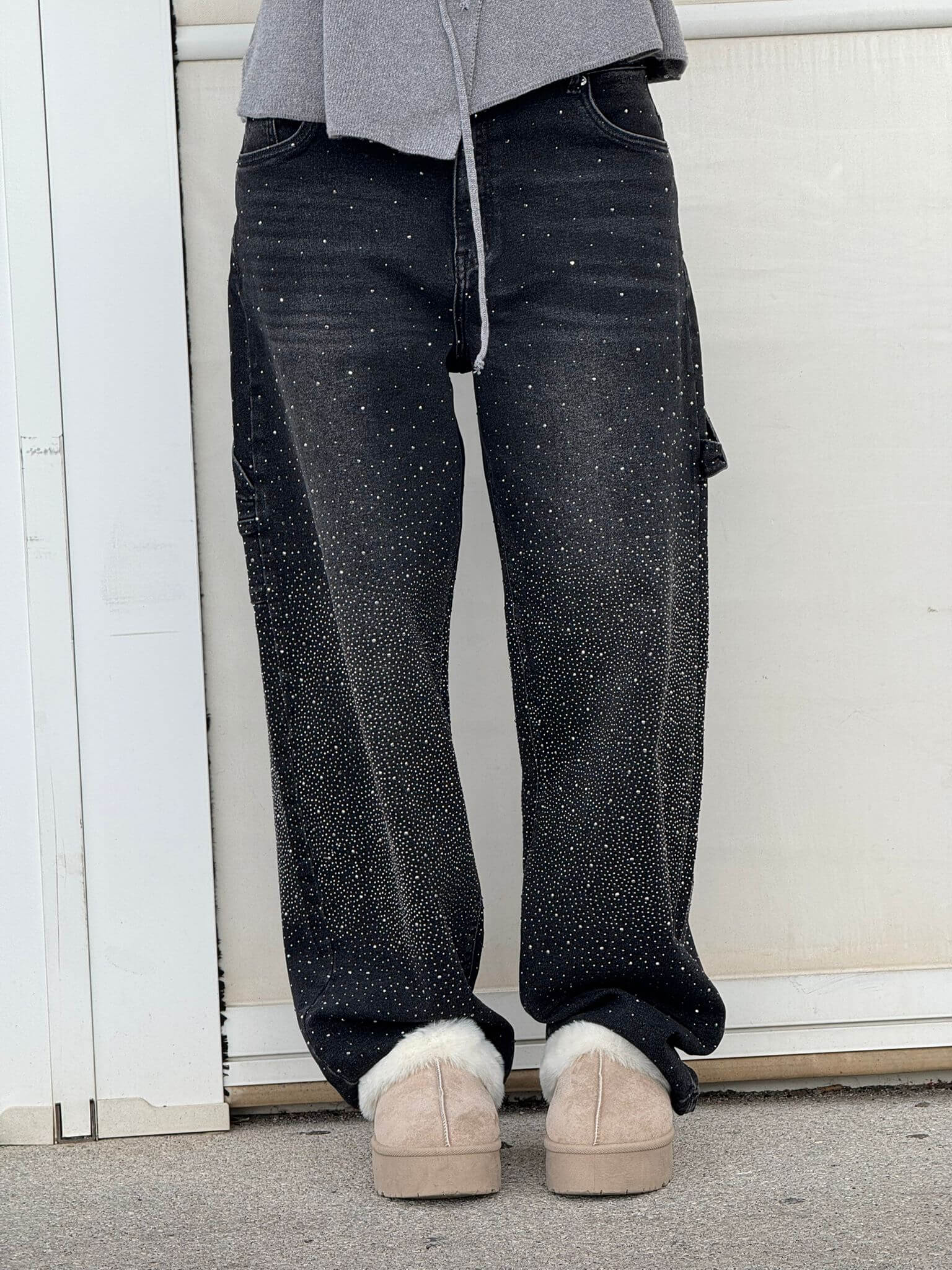 Women's high-waist balloon wide-leg denim jeans with subtle sparkle in everyday chic blue