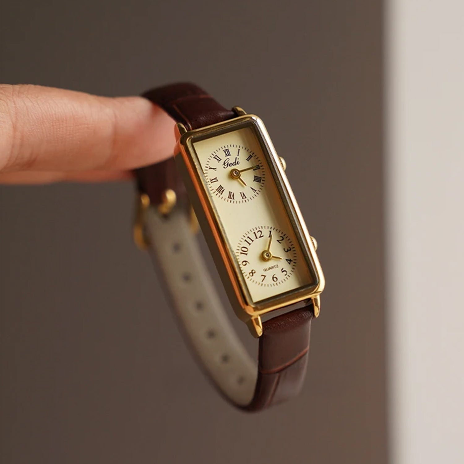 Amelia women's elegant rectangular faux leather wristwatch dual dial Roman Arabic numerals