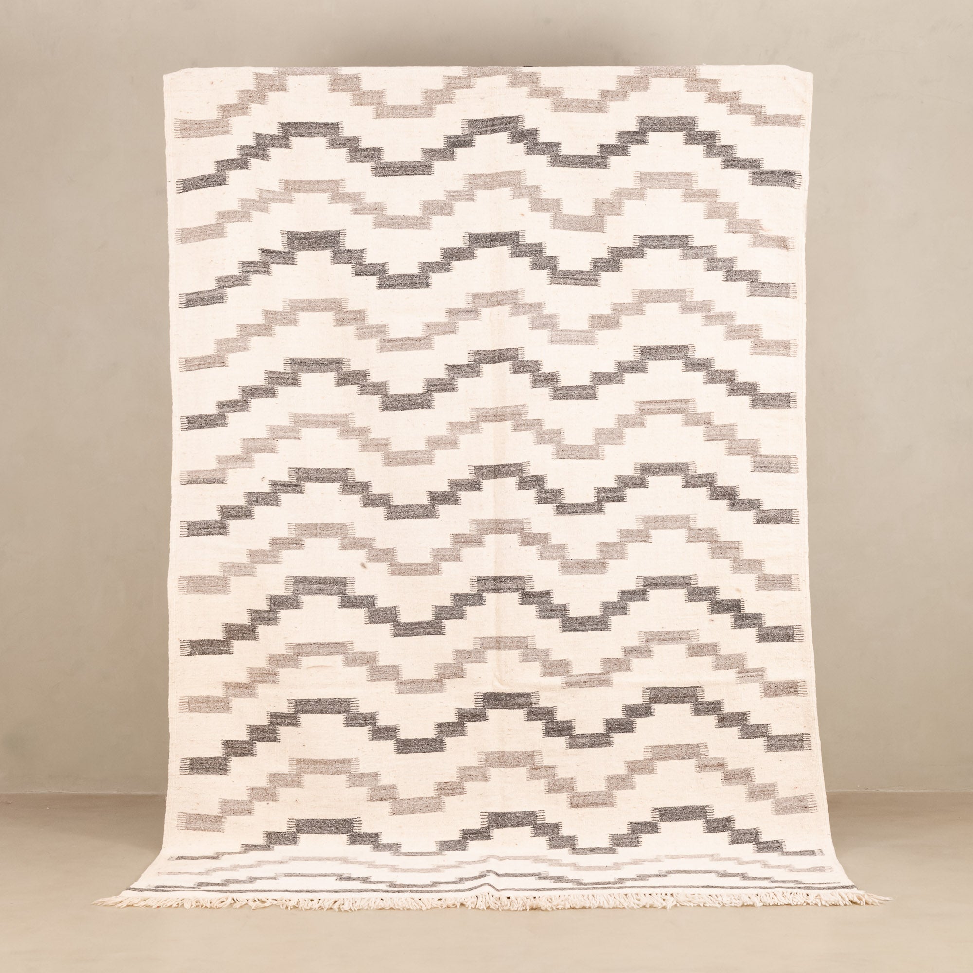 Sanabil - taznakht kilim rug - Urbann-Vibe