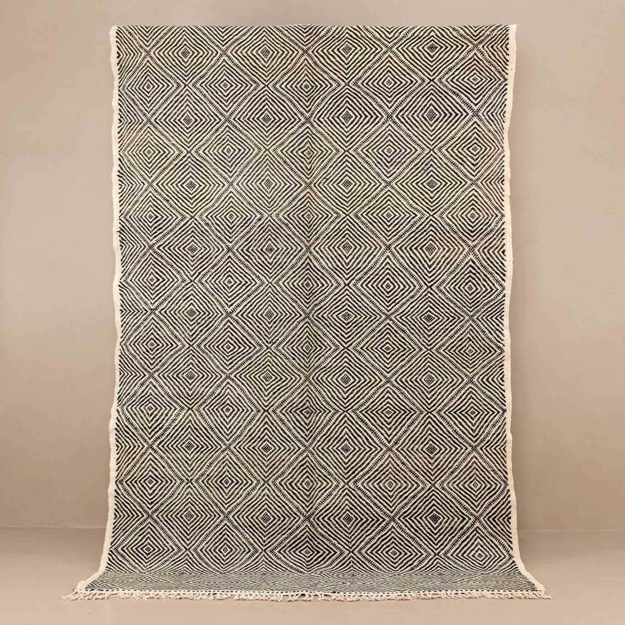 Tafrara - taznakht kilim rug - Urbann-Vibe