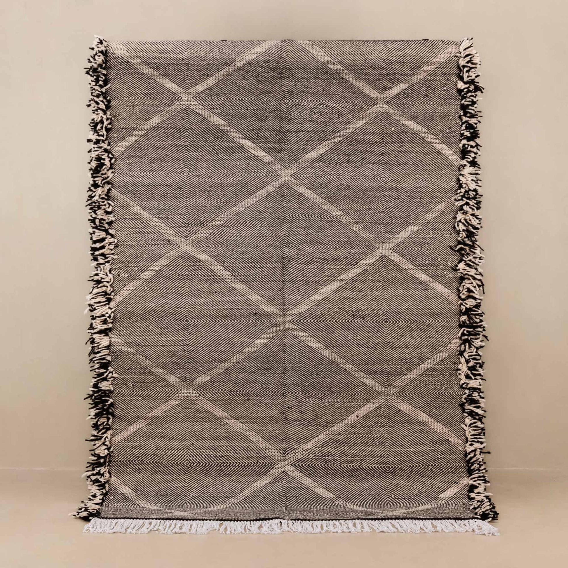 Soheir - taznakht kilim rug - Urbann-Vibe