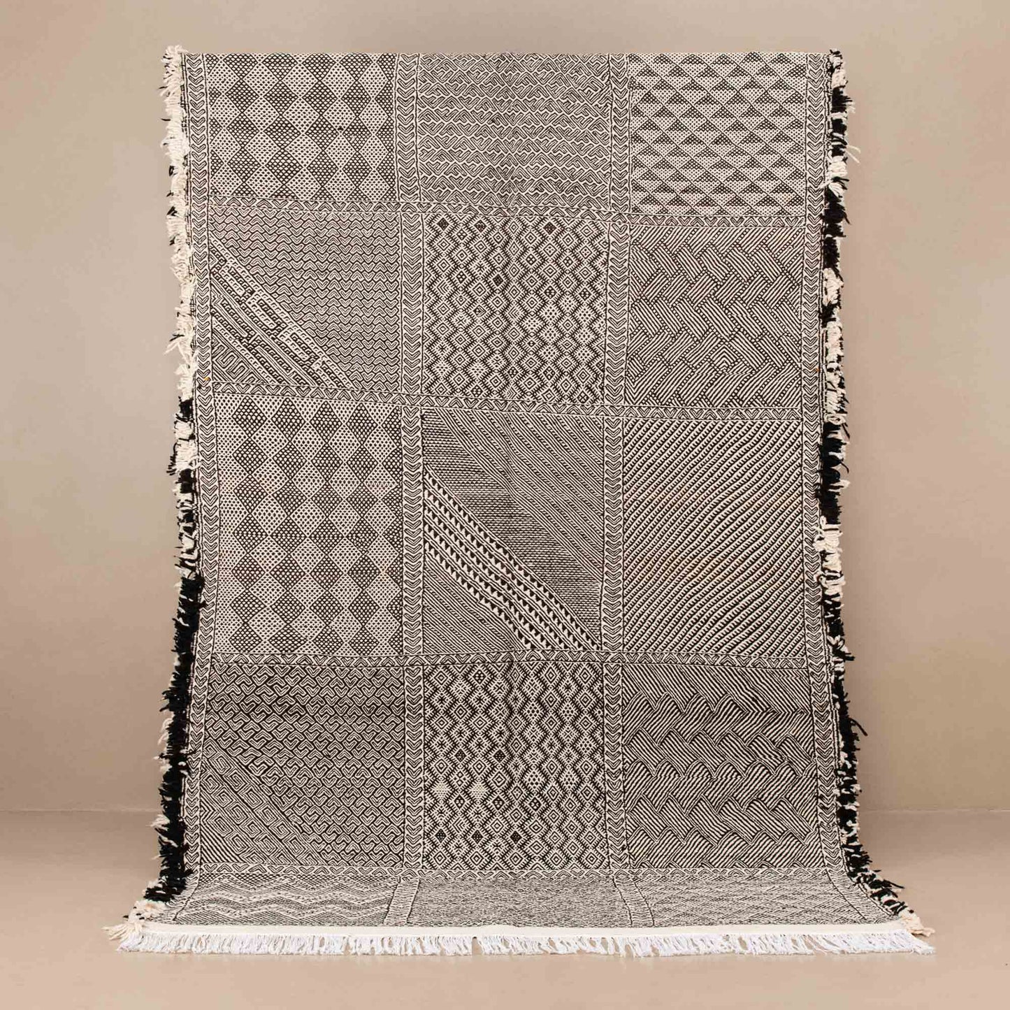 Souraya - taznakht kilim rug - Urbann-Vibe