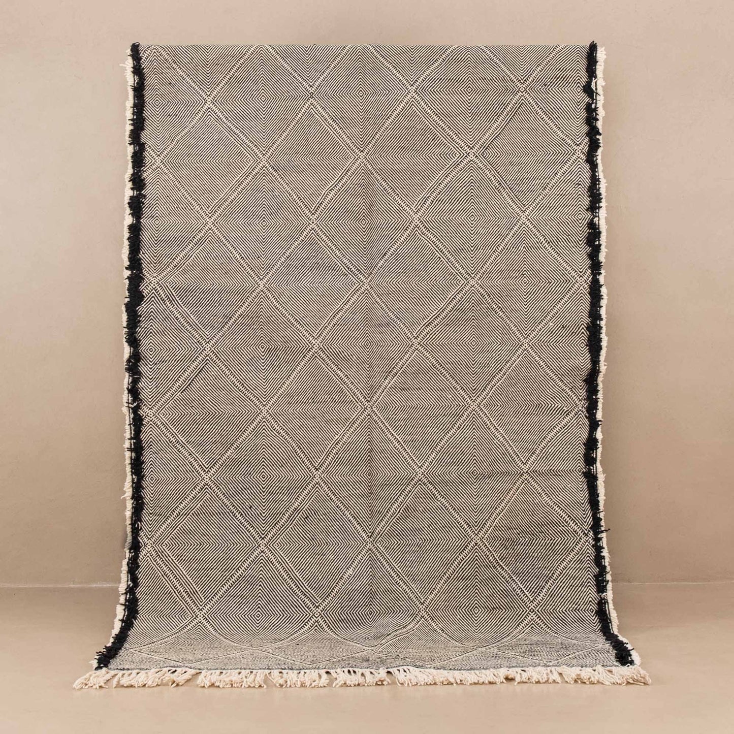 Tamazgha - taznakht kilim rug - Urbann-Vibe