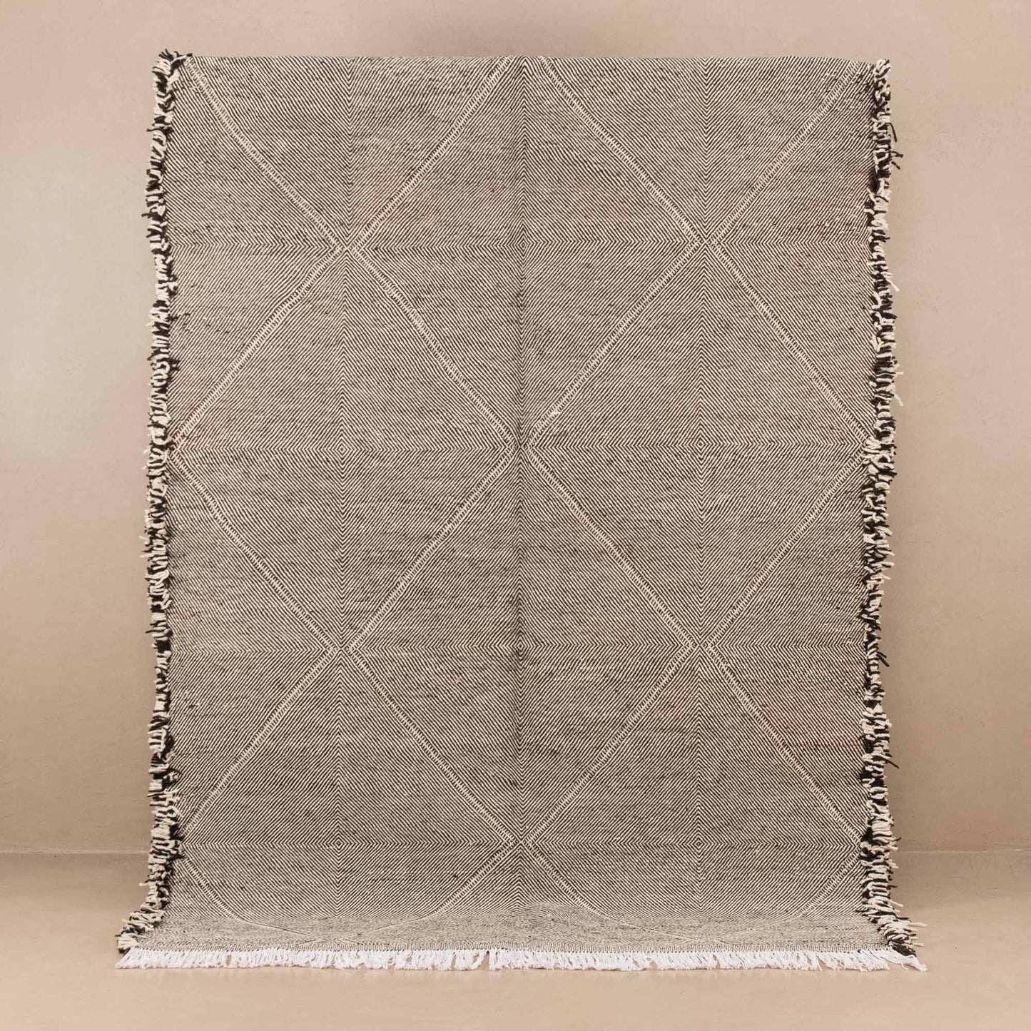 Tamemt - taznakht kilim rug - Urbann-Vibe