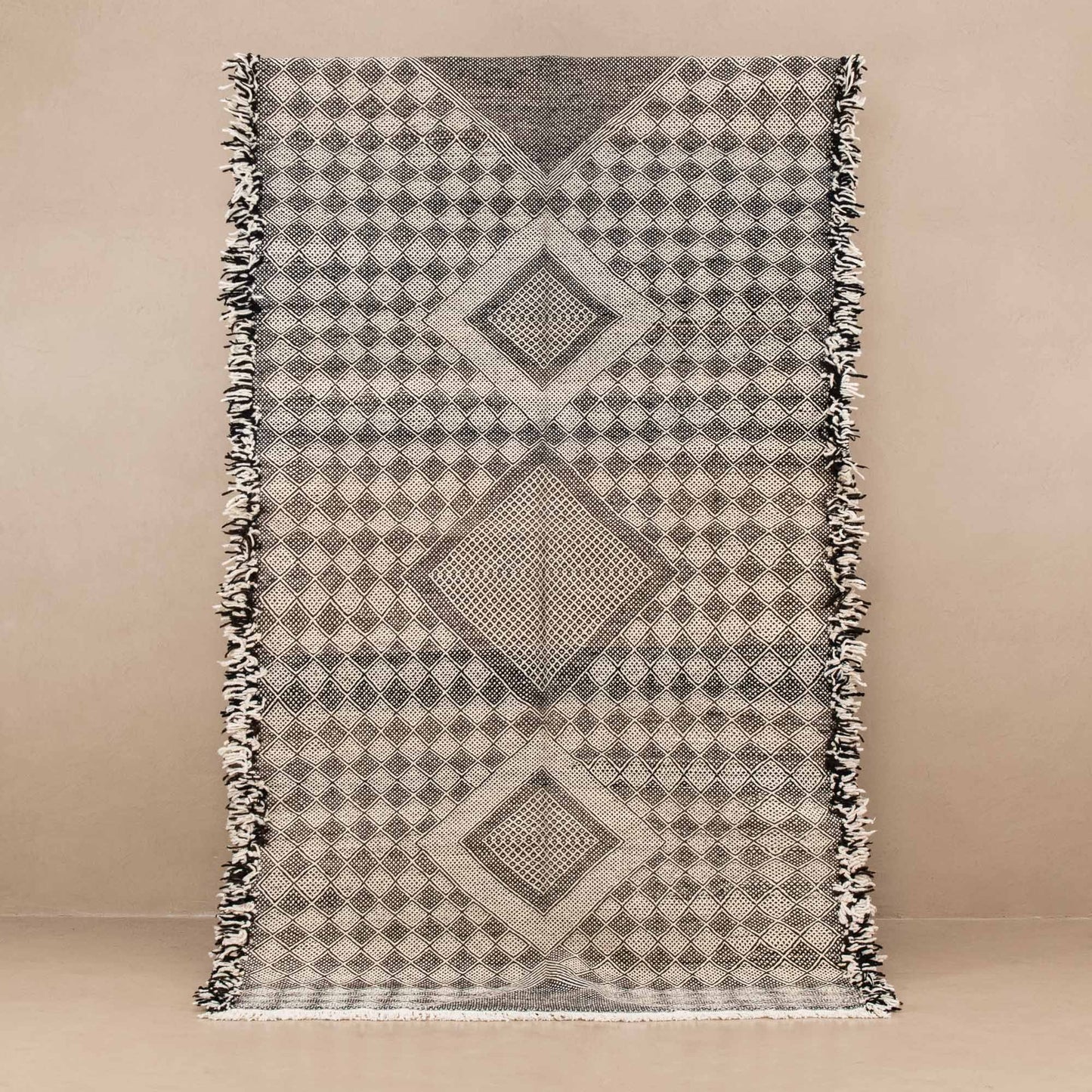 Tamghara - taznakht kilim rug - Urbann-Vibe