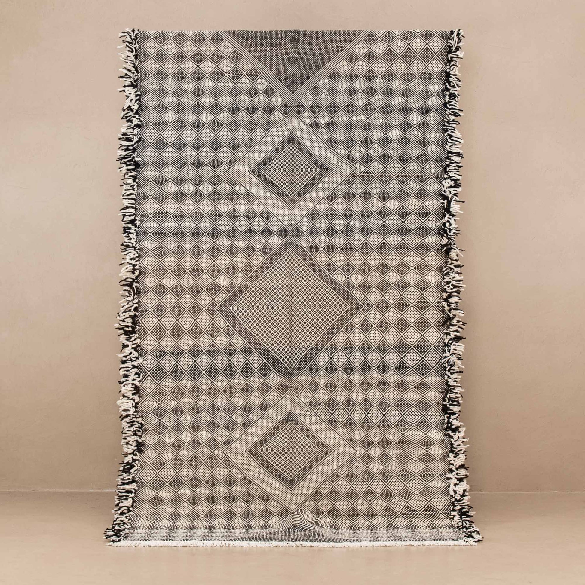 Tamghara - taznakht kilim rug - Urbann-Vibe