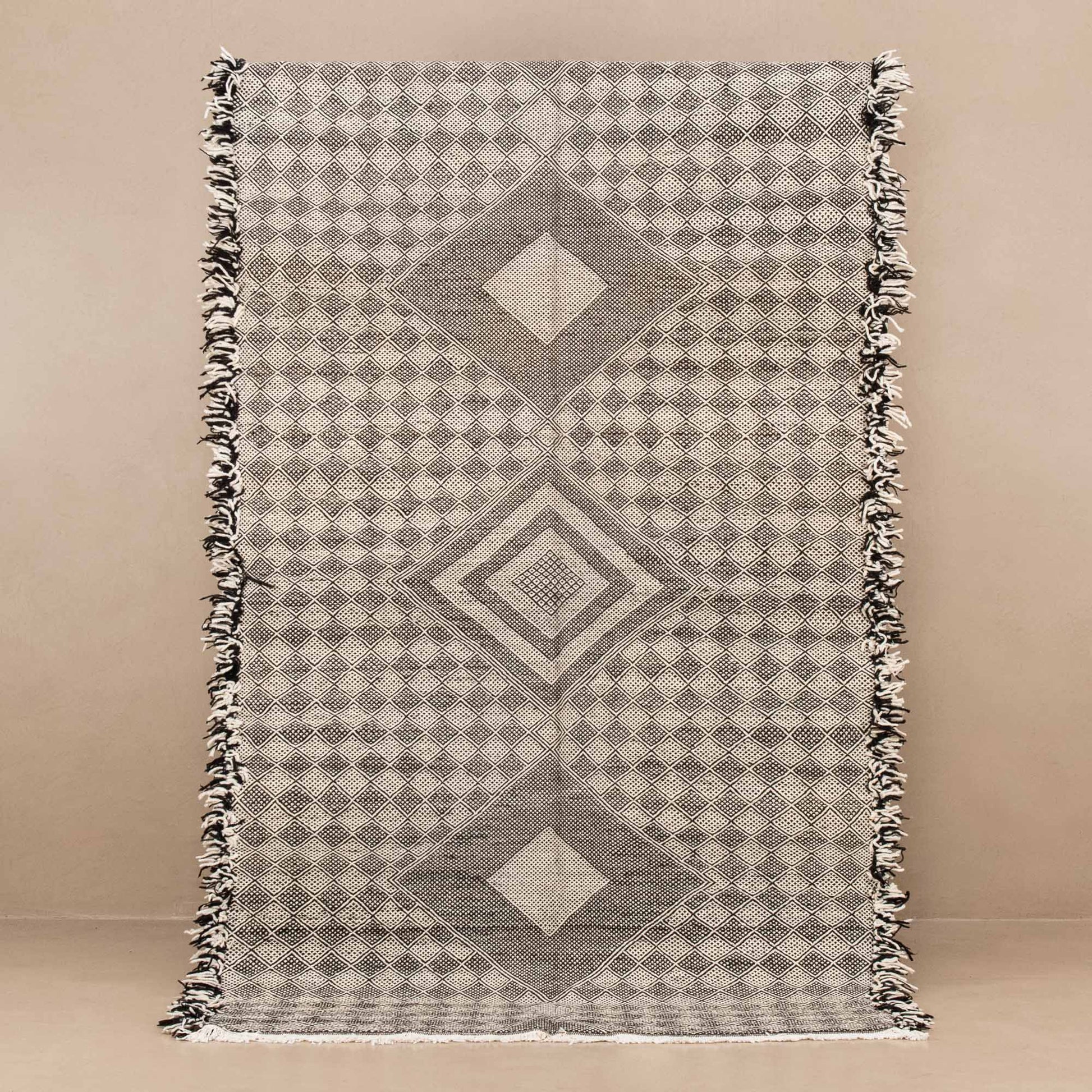 Taniya - taznakht kilim rug - Urbann-Vibe