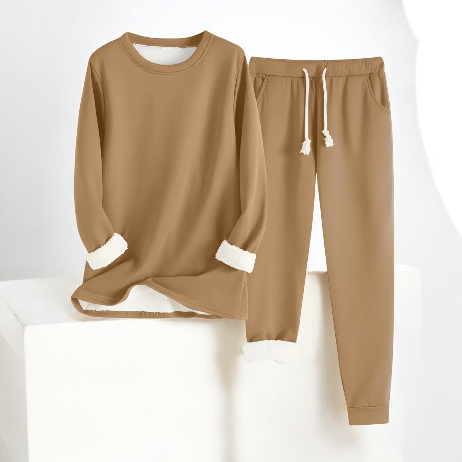 Women's Veda cozy fleece set soft plush fabric relaxed fit ultra-warm two-piece loungewear