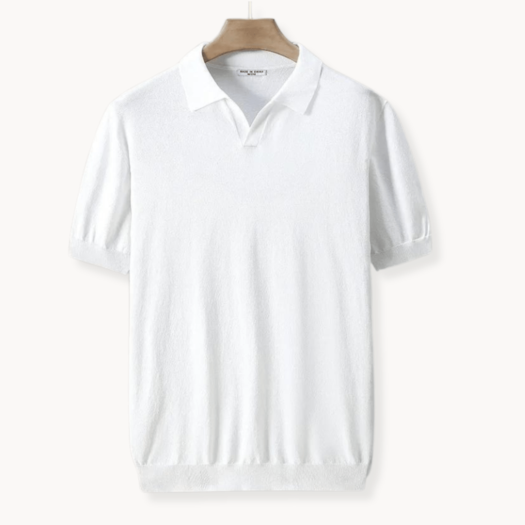 Men's short-sleeve fine knit polo shirt in neutral tone with classic collar and elastic waistband