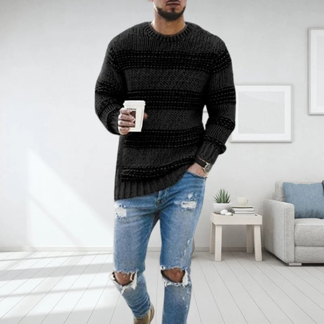 Men's relaxed fit wool crew neck sweater with warm Norwegian pattern for autumn winter layering