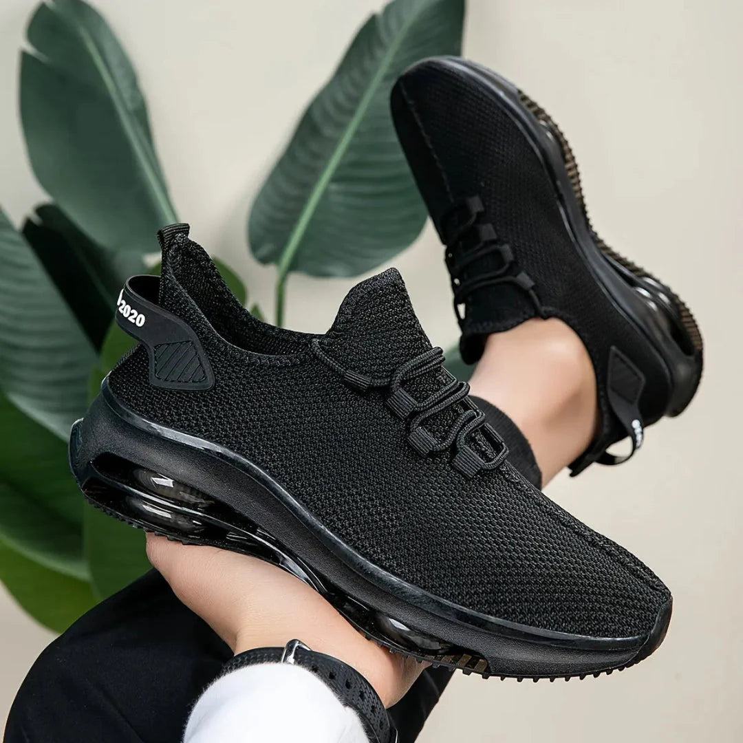 Women's breathable knit trainers in modern silhouette with responsive air-cushion sole for all-day comfort