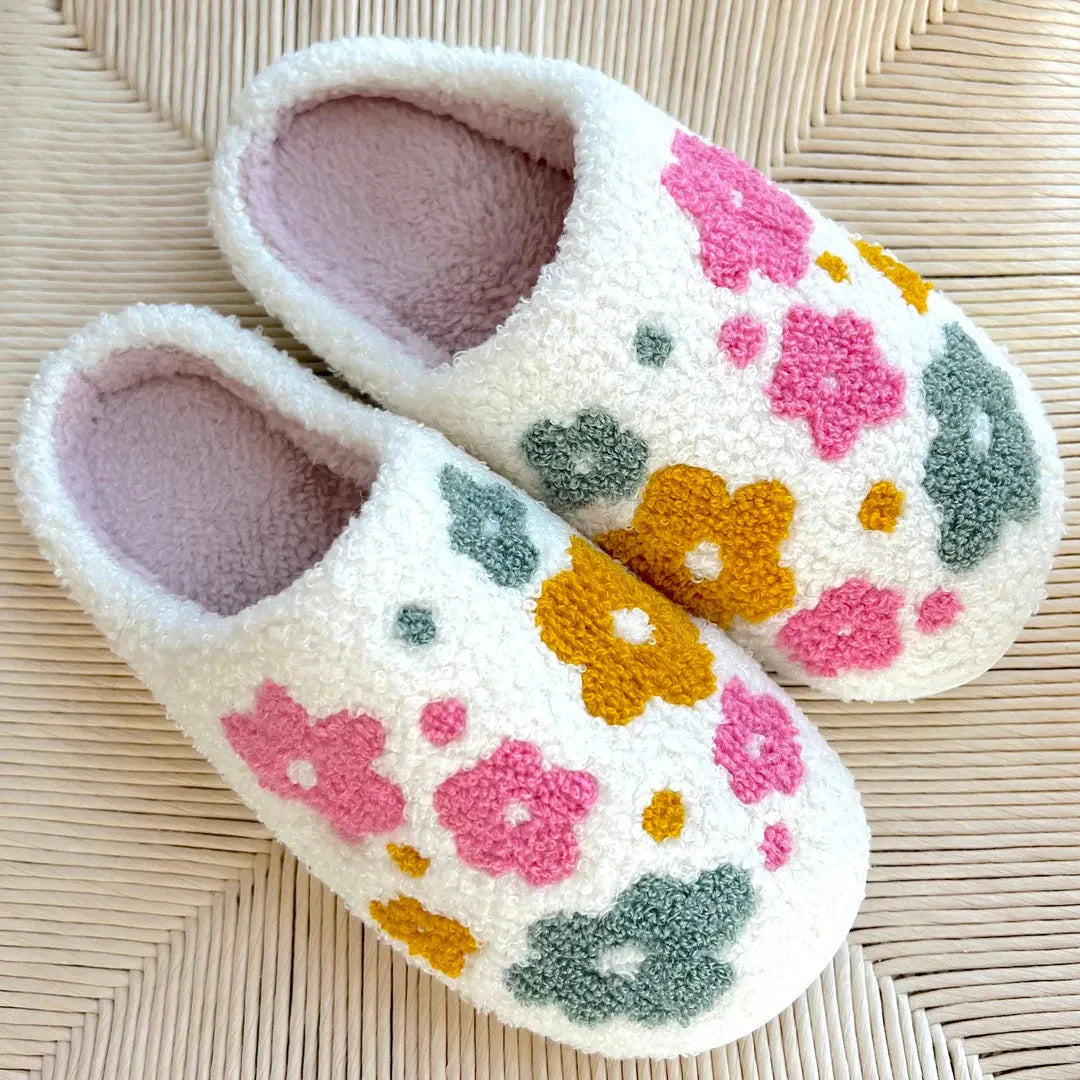 Women's floral plush slip-on slippers cream Sherpa ultra-soft cushioned sole non-slip cozy footbed