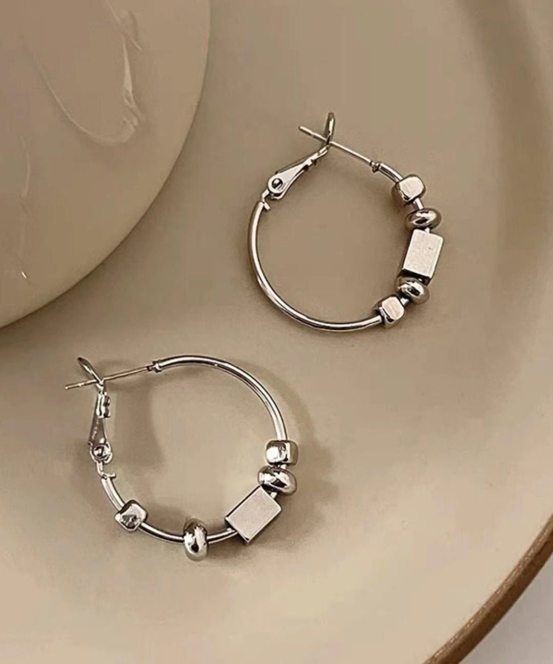 Boucles d'oreilles créoles en soie, cuivre et argent cassé - Urbann-Vibe