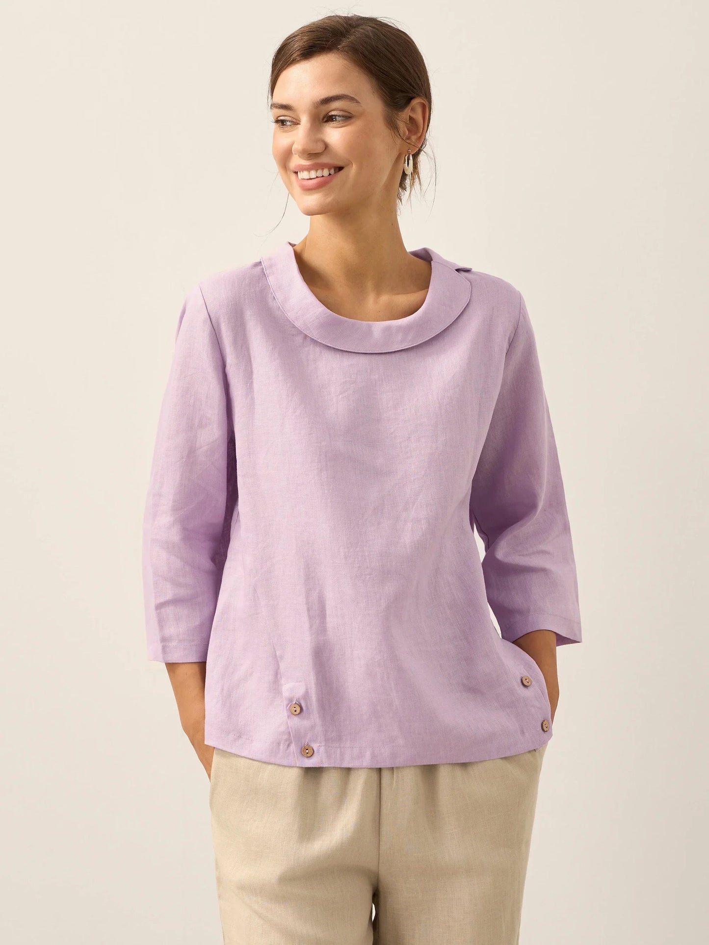 Women's lightweight linen gingham blouse with soft collar, relaxed silhouette for summer