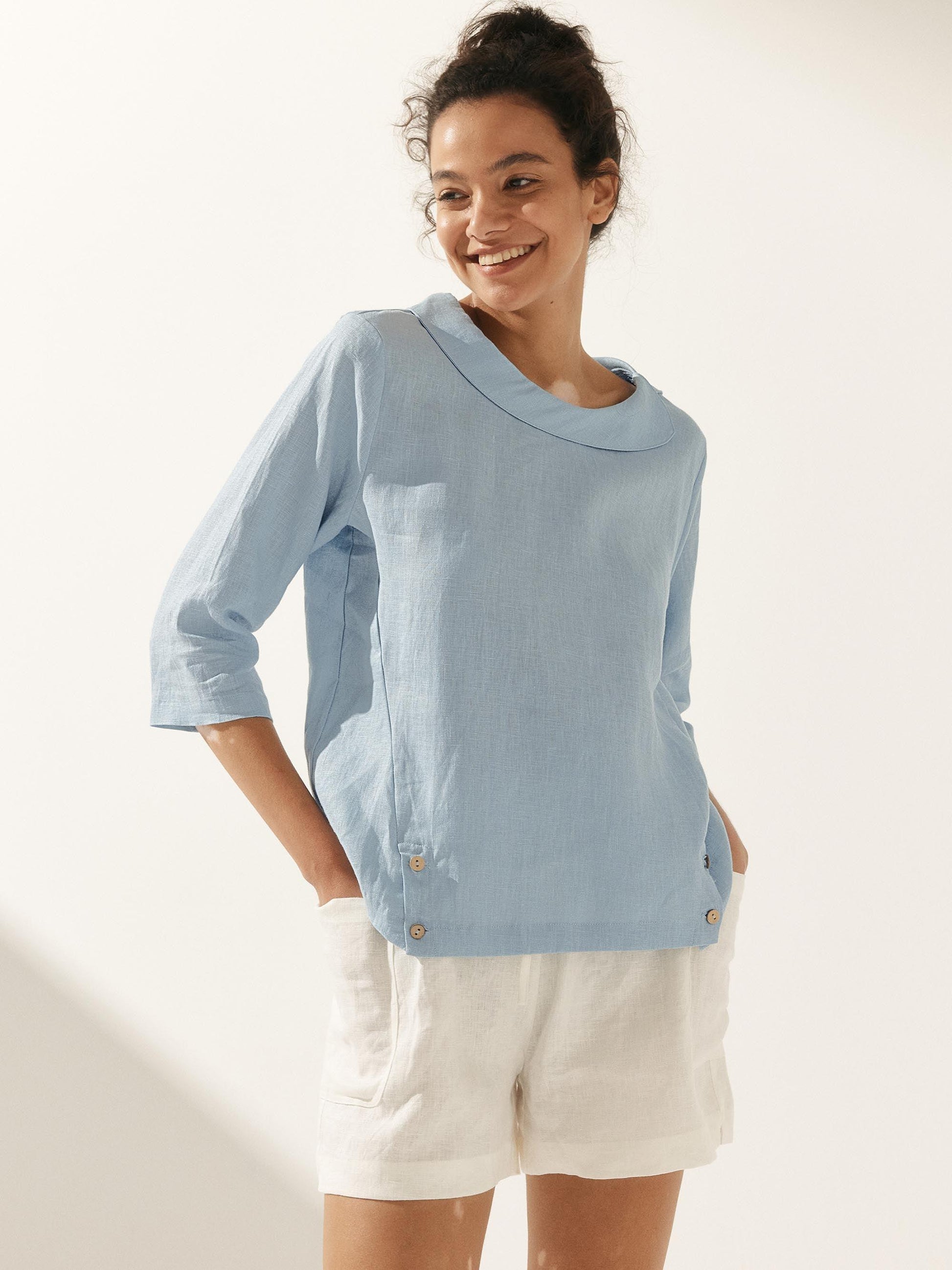Women's lightweight linen gingham blouse with soft collar, relaxed silhouette for summer elegance