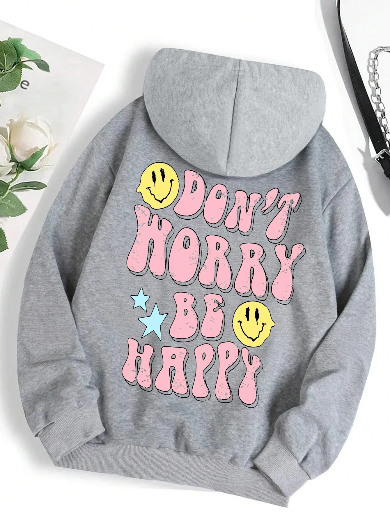 Women's gray fleece hoodie with "Don't Worry Be Happy" funny print, cozy relaxed fit
