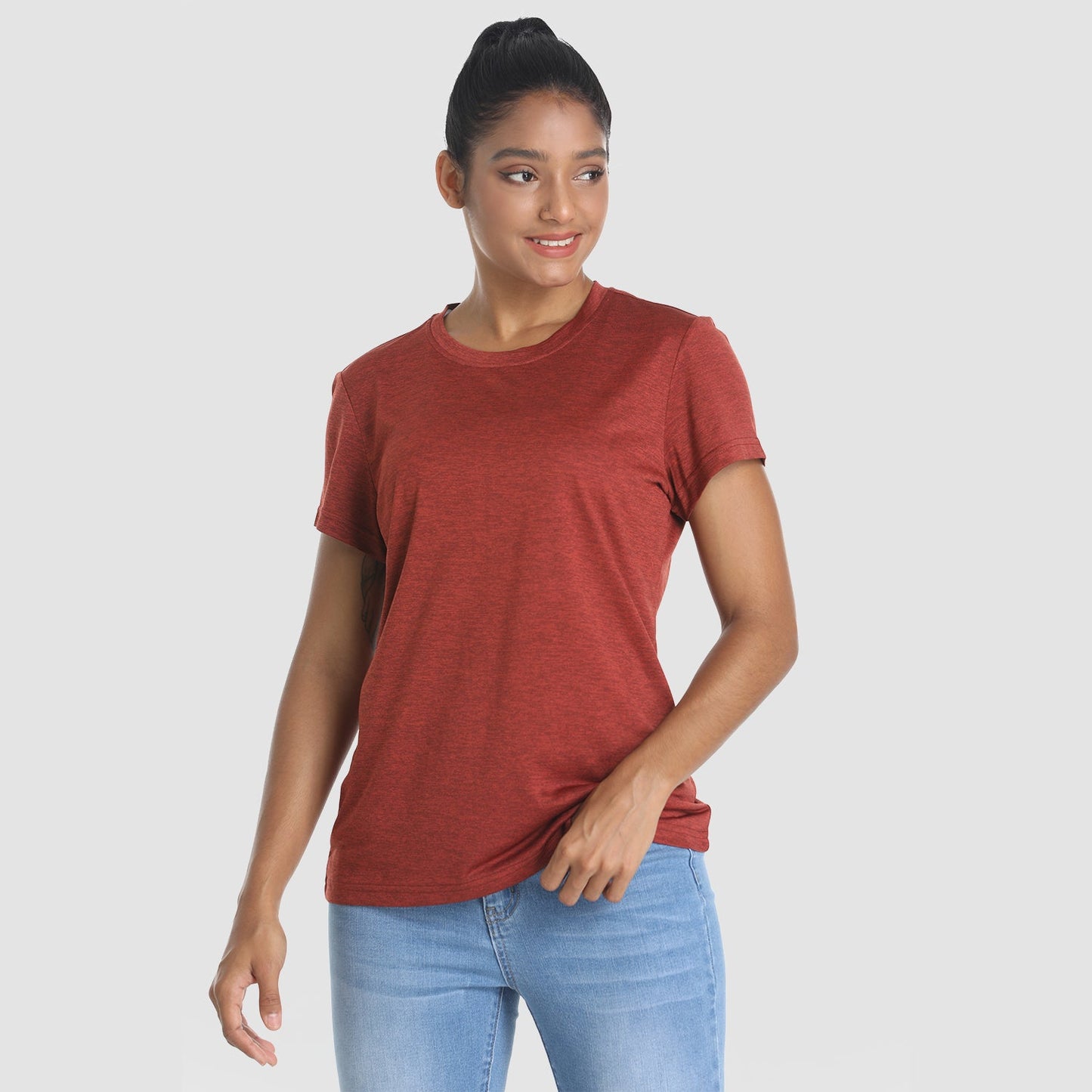 Women's quick-dry running t-shirt, lightweight breathable short sleeve with moisture-wicking fabric