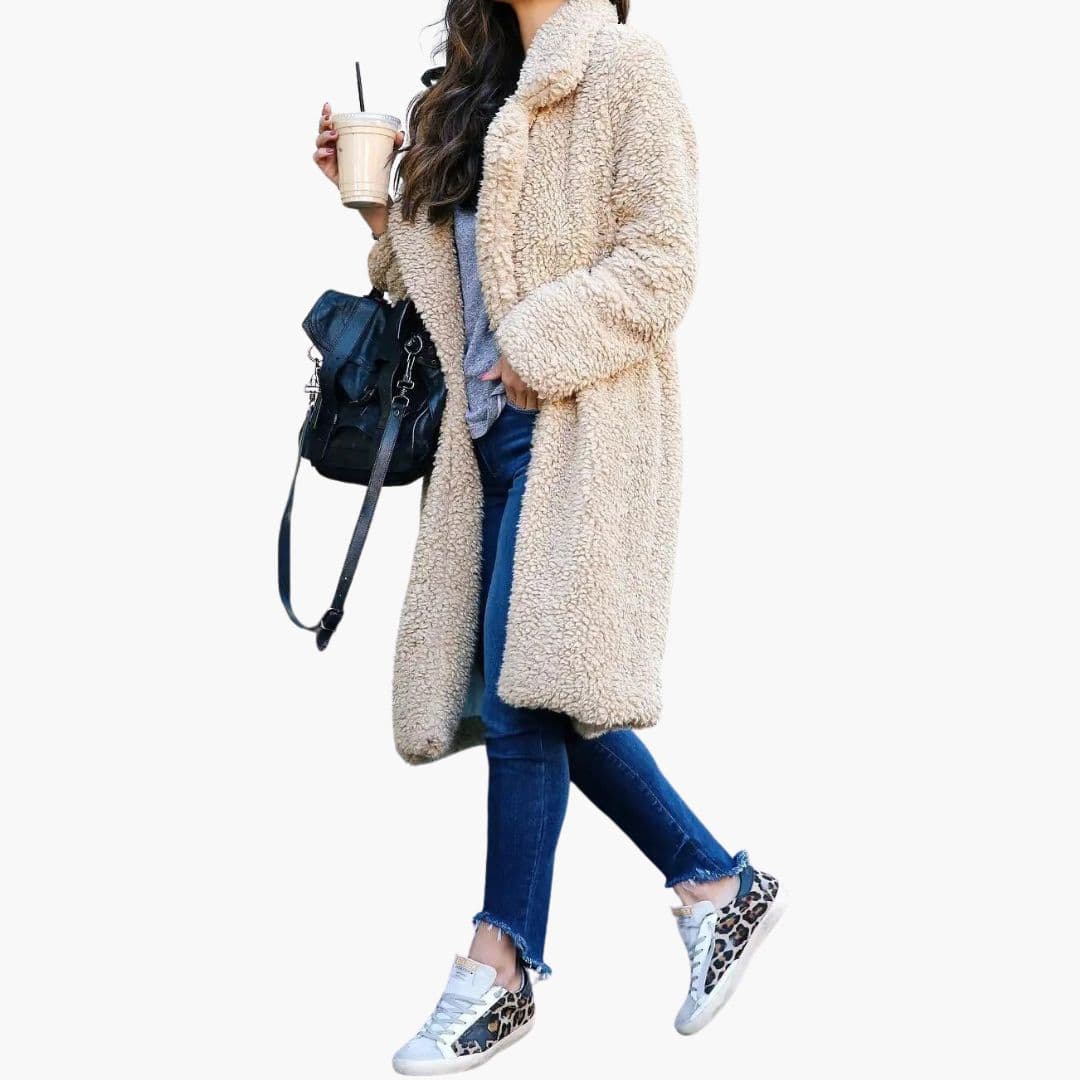 Women's long textured fleece coat with front opening and structured distinctive collar