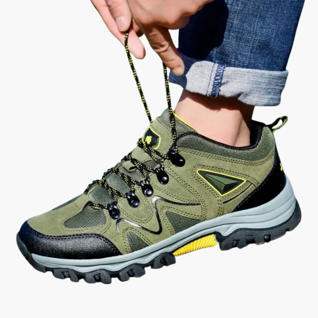 Men's low-cut hiking shoes lace-up closure rugged textured outsole synthetic overlays trail grip
