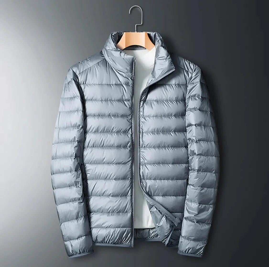 Men's lightweight quilted puffer down jacket with water-resistant shell for all-day warmth