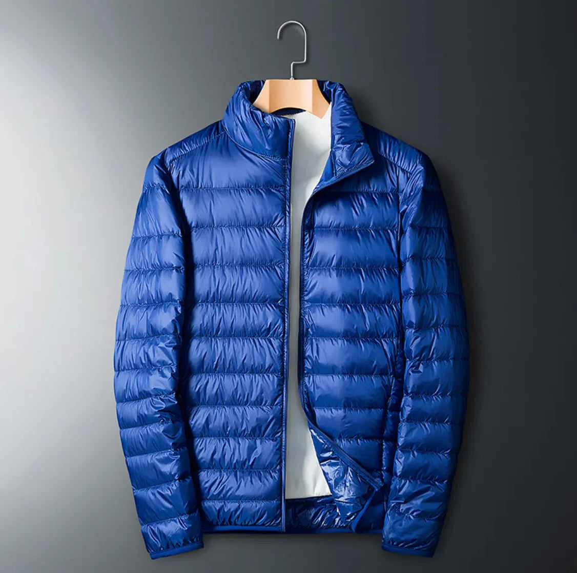 Men's lightweight quilted puffer down jacket with water-resistant shell for all-day warmth