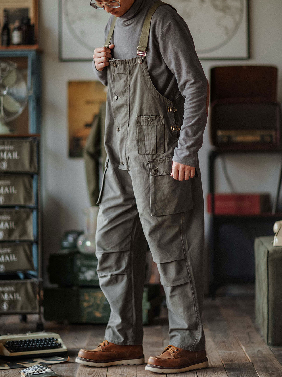 Men's rugged canvas overalls workwear brown button front with flap pockets durable hardwearing fit