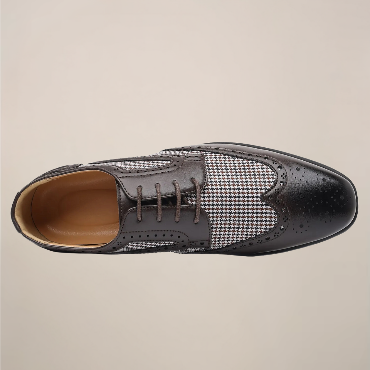 Men's houndstooth Oxford dress shoes with classic brogue detailing, sleek low-heel silhouette for business