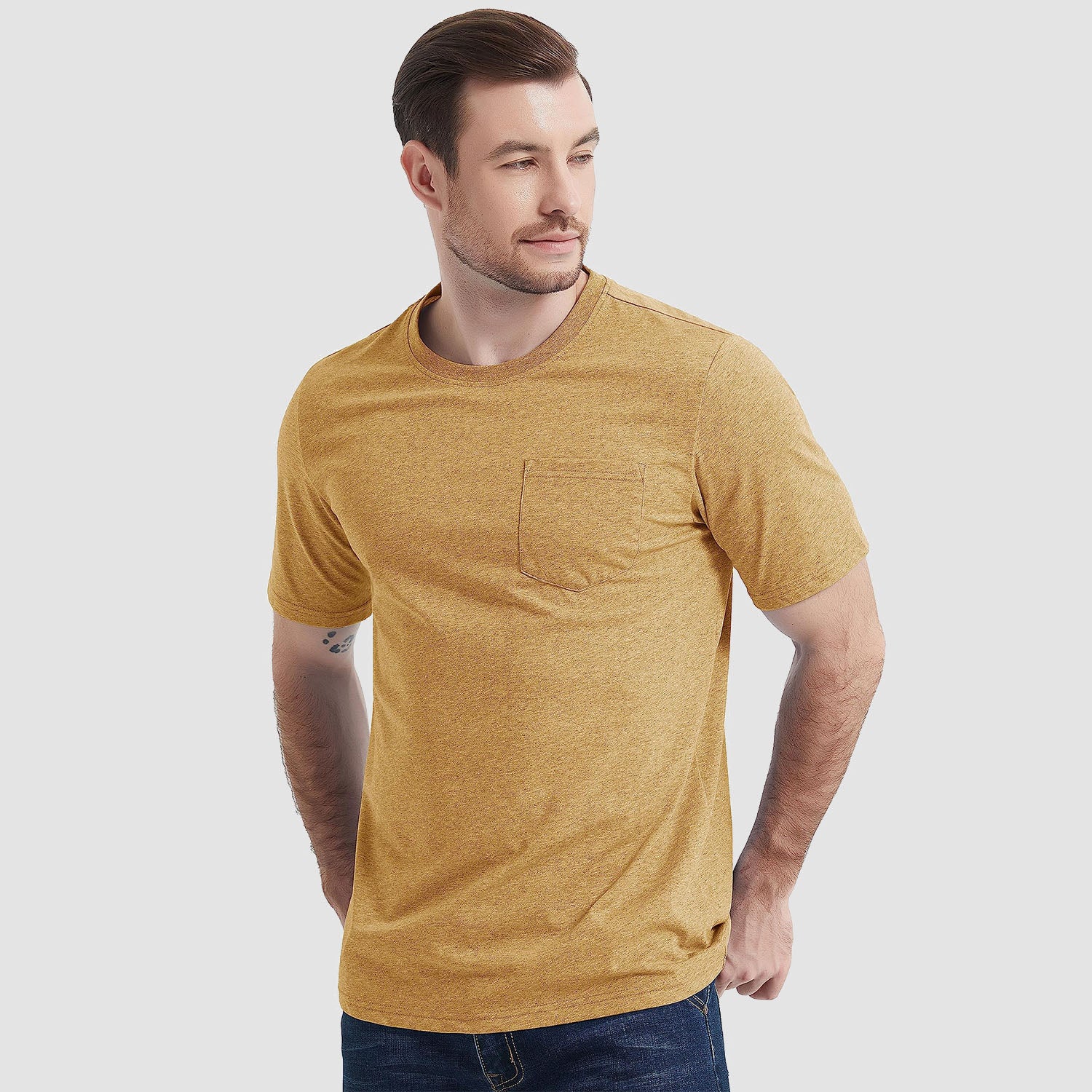 Men's white crew neck cotton pocket tee, short sleeve classic fit with chest pocket