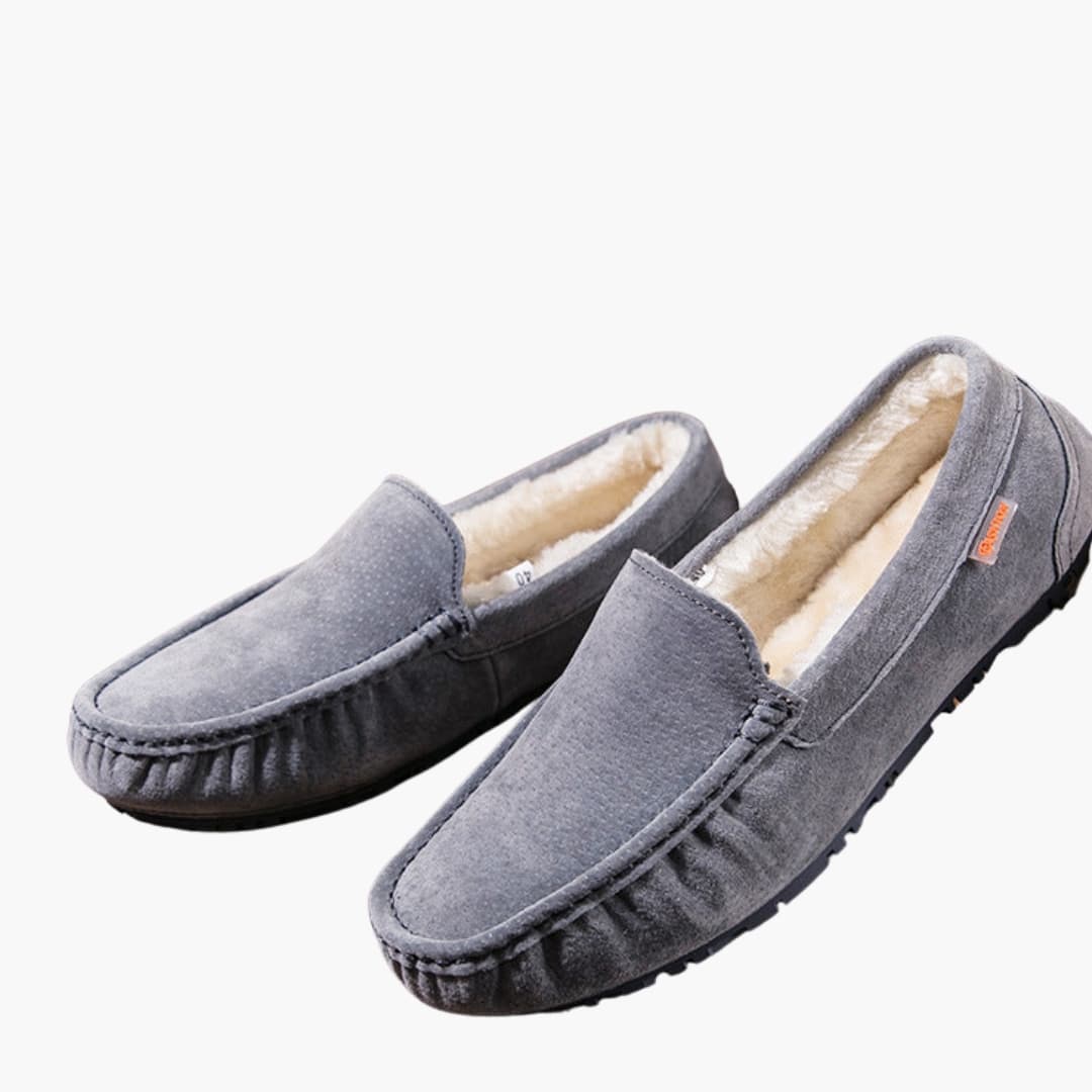 Men's slip-on moccasins with inner lining, non-slip sole, and casual everyday comfort design