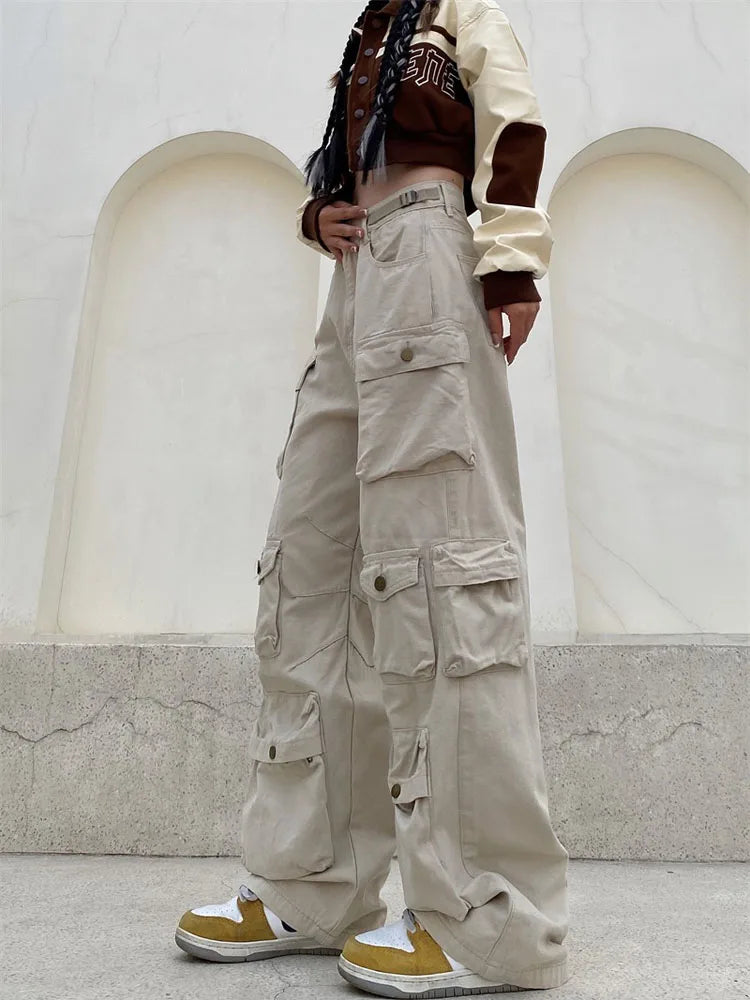 Women's wide-leg cargo pants retro vintage style with multiple functional pockets relaxed silhouette