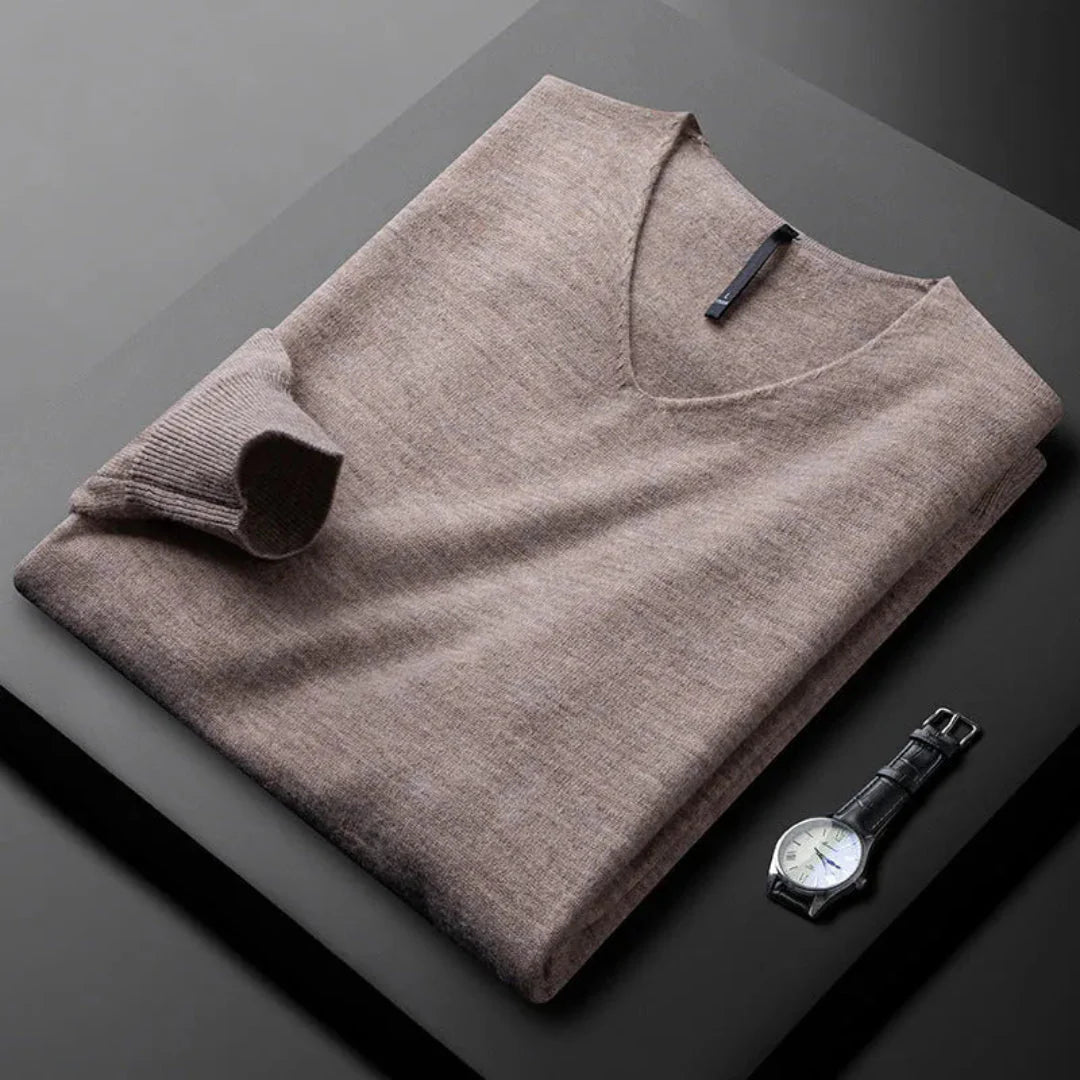 Men's cashmere blend V-neck sweater, lightweight modern silhouette with elegant neckline