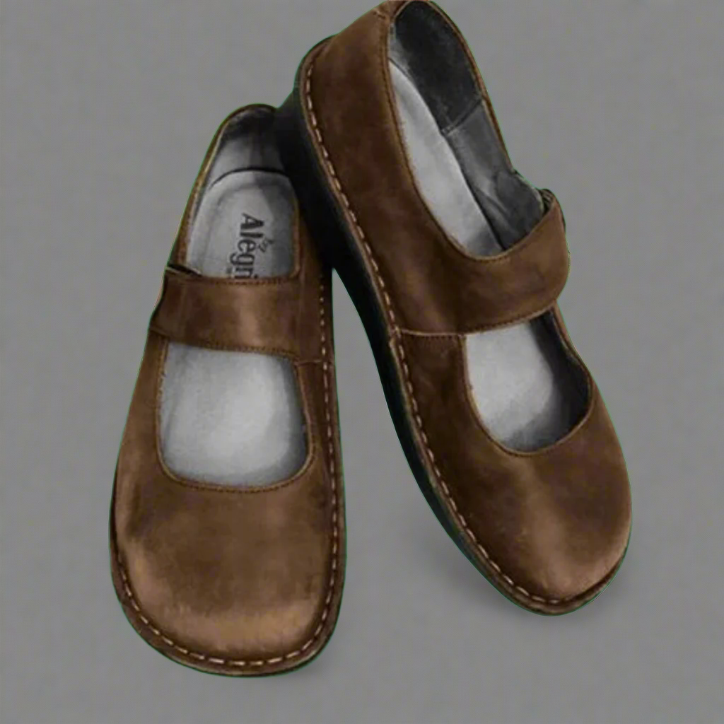 Women's classic lace-up shoes in neutral tones, timeless silhouette with all-day comfort support