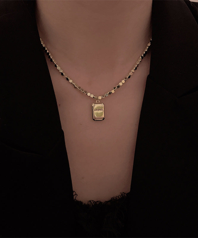 Collier avec pendentif en alliage d'or, cuivre et argent concassé - Urbann-Vibe