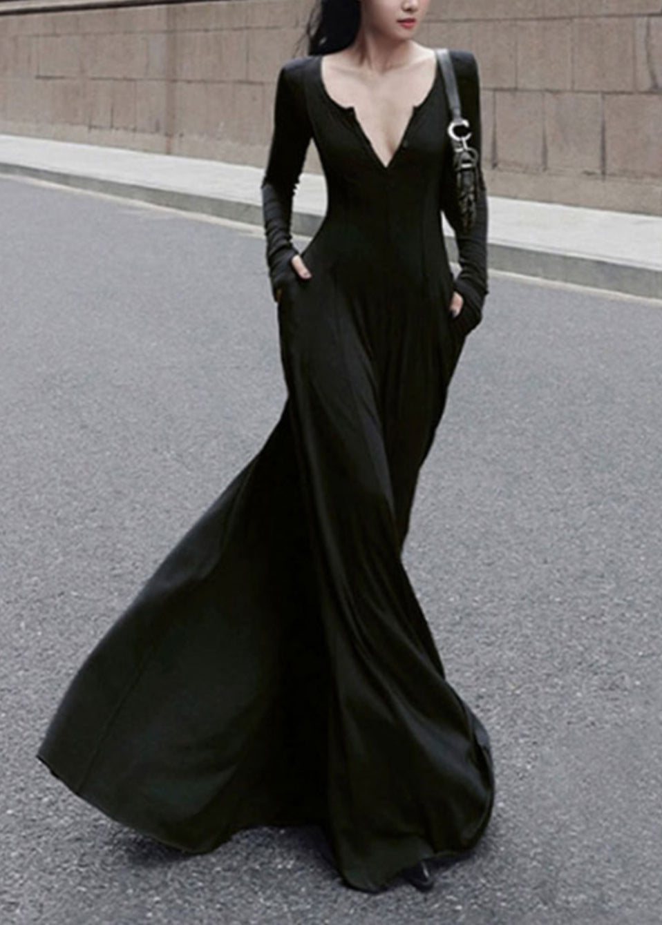 Nouvelle robe longue simple noire en coton à col en V et coupe ajustée, printemps - Urbann-Vibe