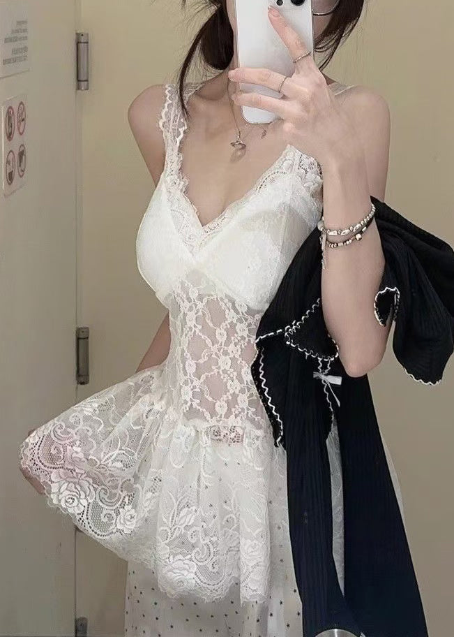 Ensemble deux pièces blanc sans manches avec débardeur en dentelle et cardigan en tricot - Urbann-Vibe