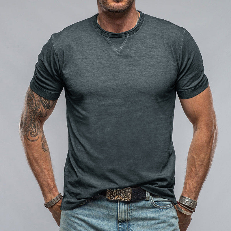 Men's relaxed fit round neck t-shirt in soft breathable fabric, casual everyday comfort style