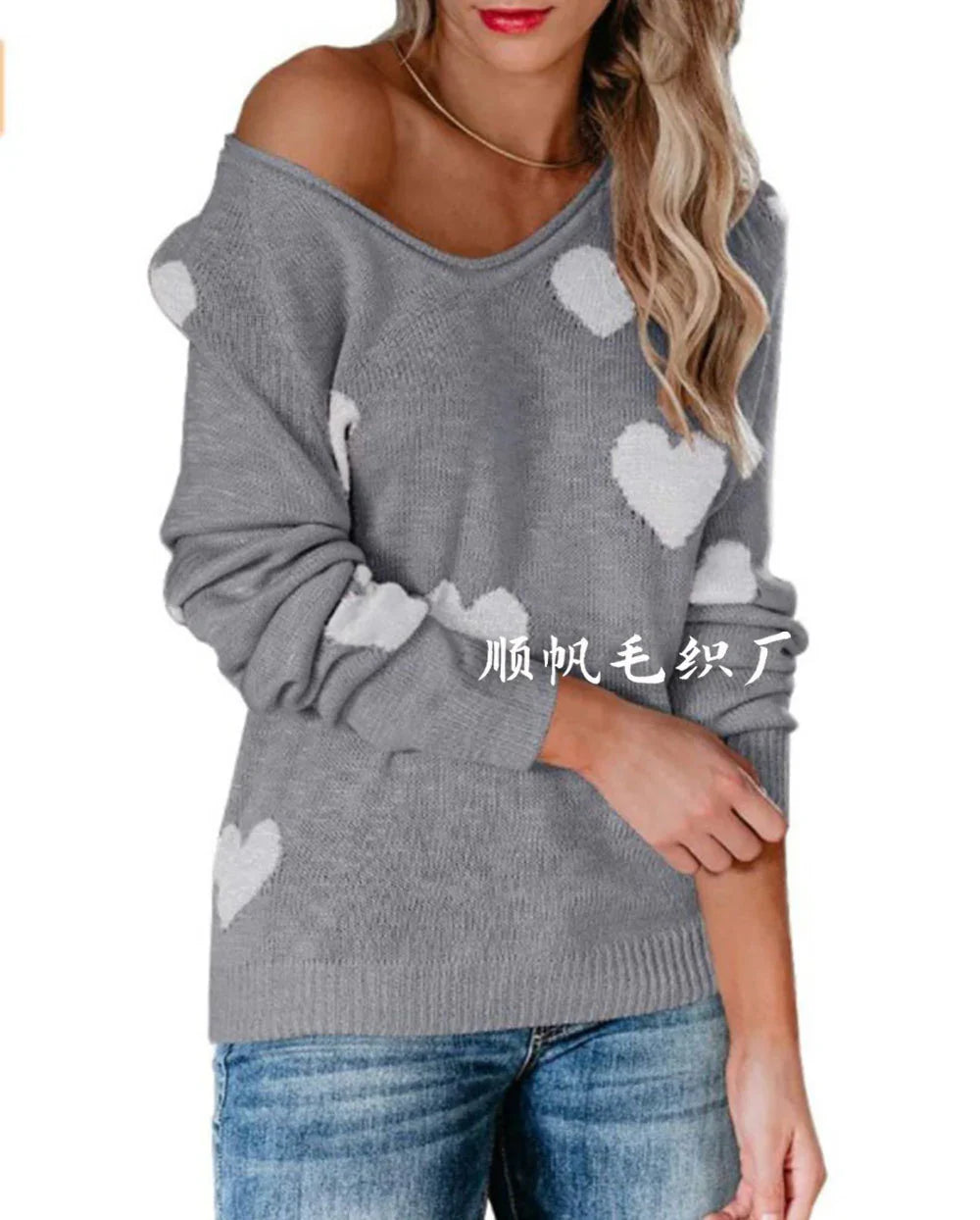 Women's red heart print Christmas sweater cozy festive knit holiday pullover with playful motif