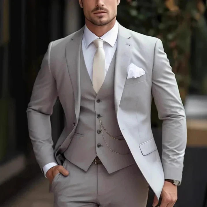 Men's slim fit three-piece wedding suit with vest and trousers, classic formal groomsmen style